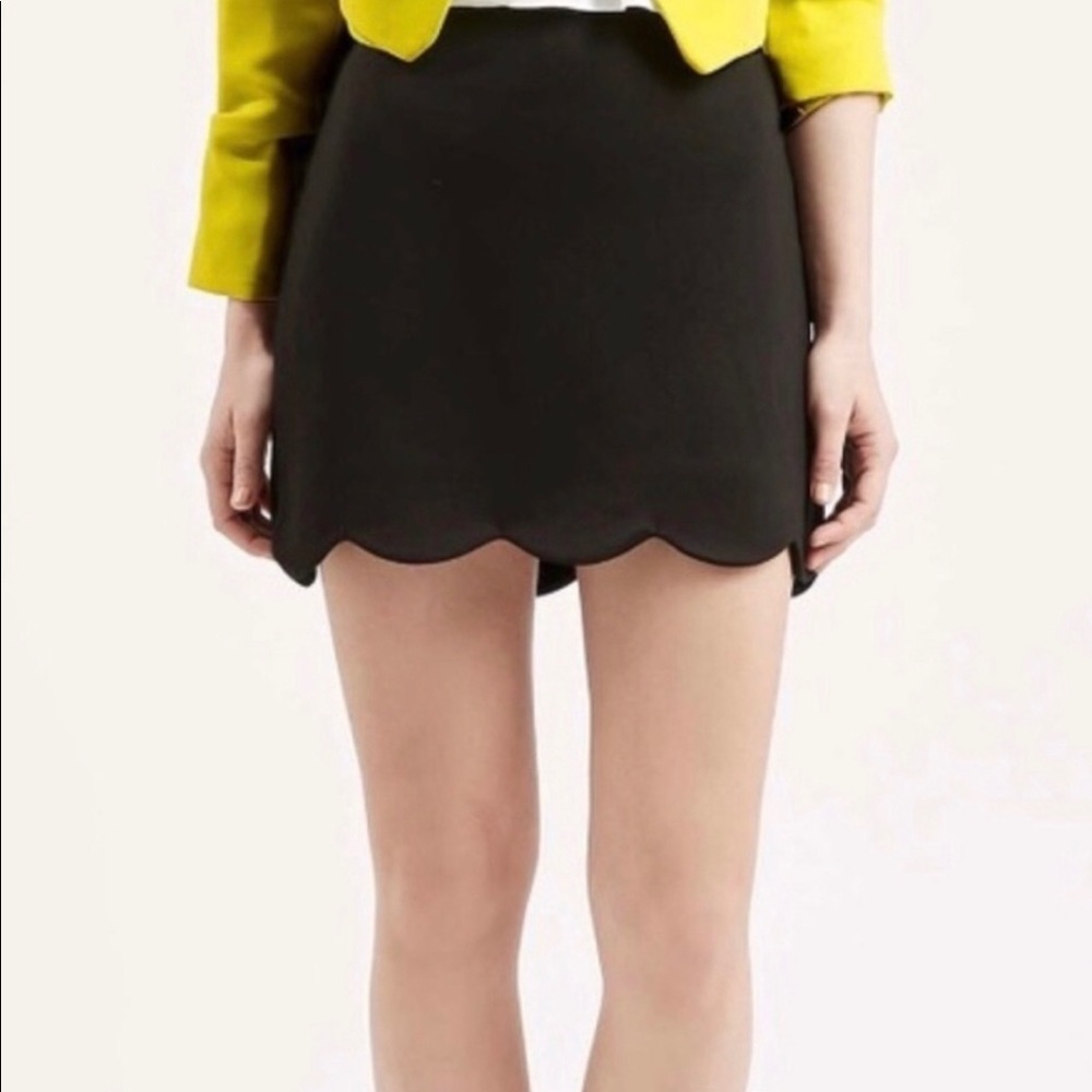 Topshop Scallop Hem Miniskirt Size 4